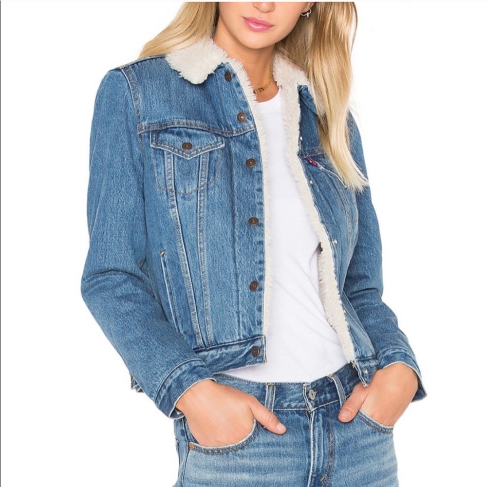 Woman’s Levis Sherpa Jacket